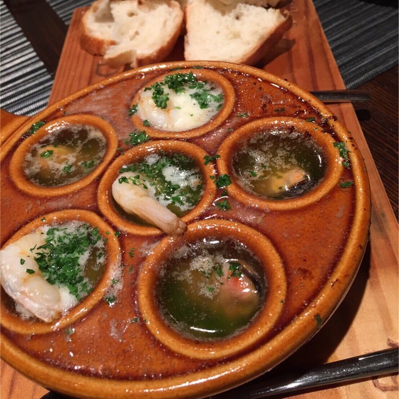 エビとムール貝のブルゴーニュ風( ブラッセリーミエル)