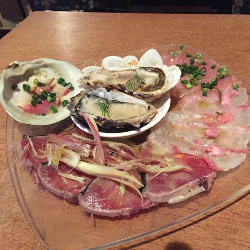 鮮魚のカルパッチョ(イタリアンバル UOKIN)