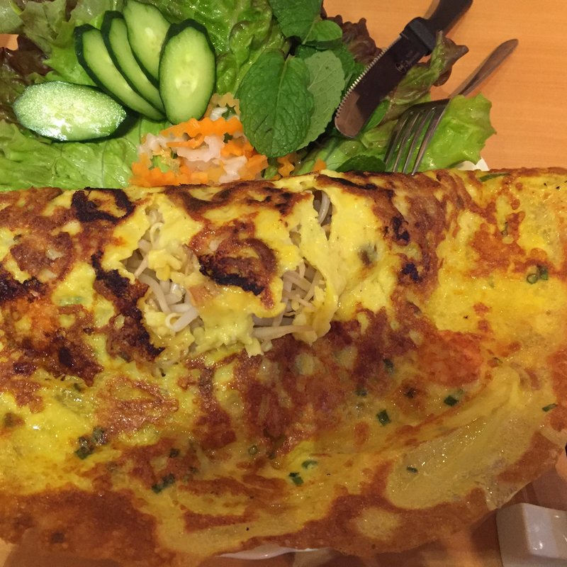 ベトナム風お好み焼き(サイゴンマジェスティック)