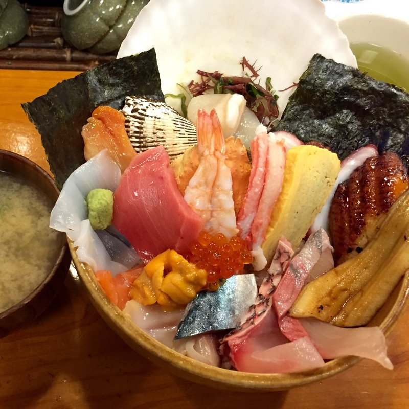 プレミアム海鮮丼(若竹寿し （わかたけずし）)