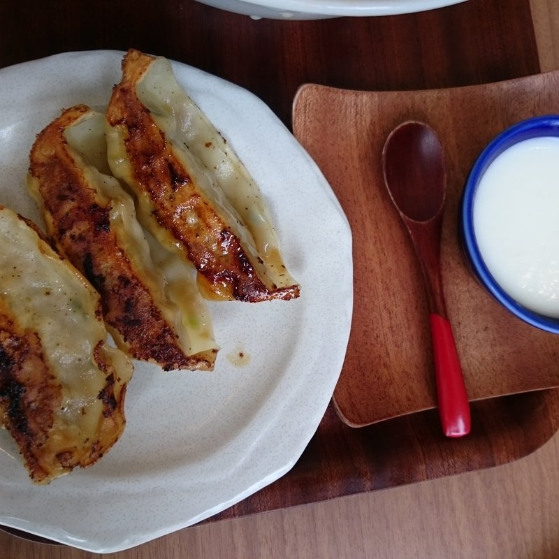 杏仁豆腐 + 3個餃子セット(麺処直久 モラージュ柏店)