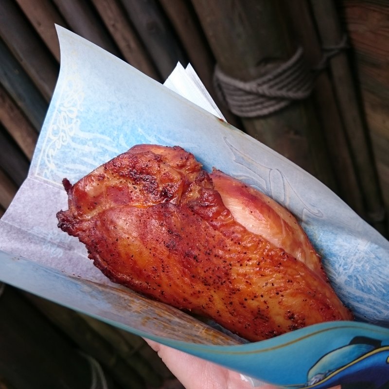 スパイシースコークチキンレッグ(S.S.コロンビア・ダイニングルーム)