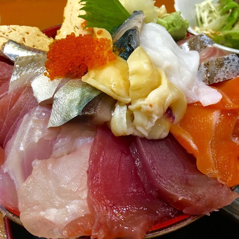 大漁丼(すし酒場 海ぼうず )