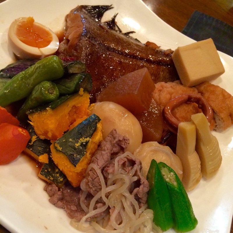 煮物の盛り合わせ(以志久)