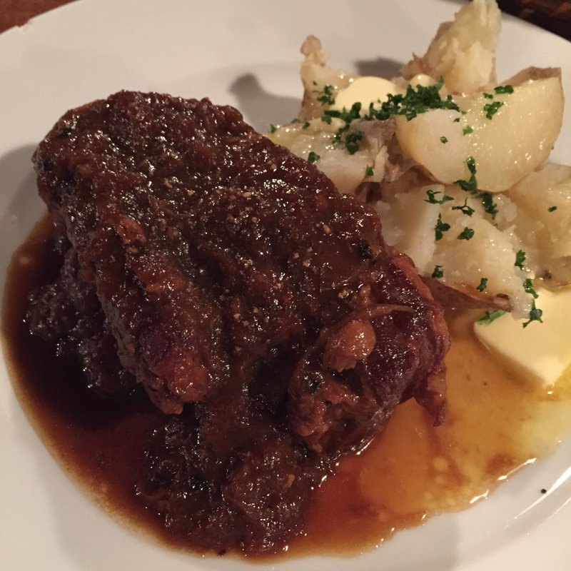 松阪豚バラのシェリービネガー煮込み(IJ(ichi-jyoji))