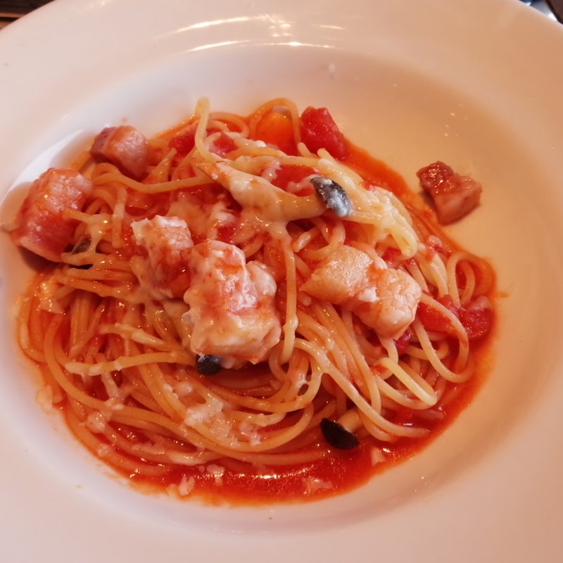 スパゲティ　パンチェッタとしめじのトマトソース(A16 YOKOHAMA )