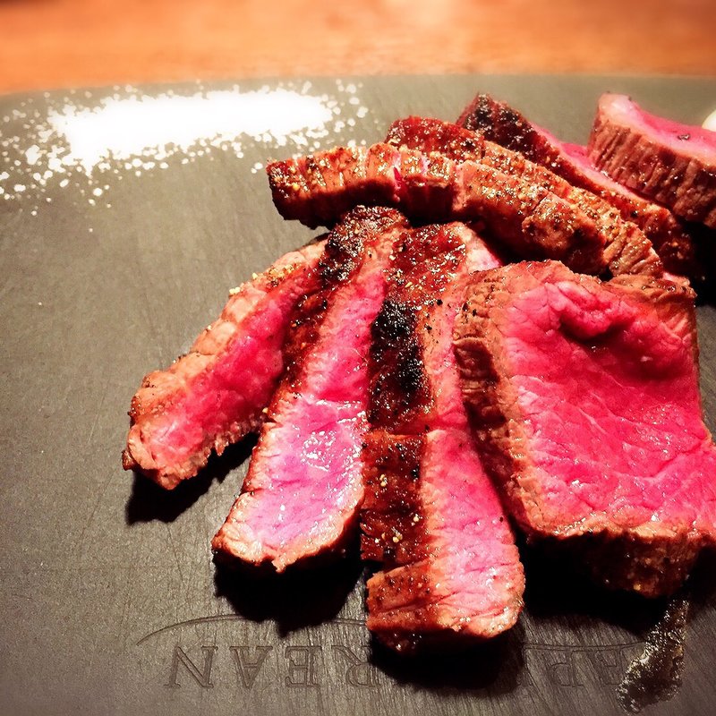 バンビーナ“ロック”ステーキ 100g(炭火焼肉ホルモンうしごろ中目黒店)