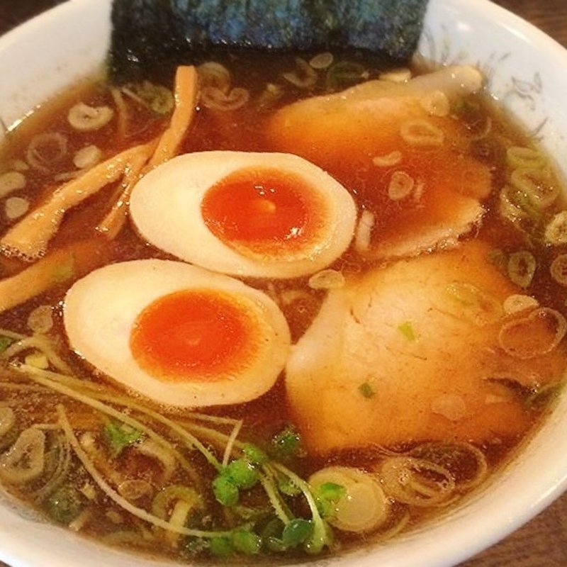 醤油らぁ麺(麺屋 八蔵 （メンヤ ハチゾウ）)