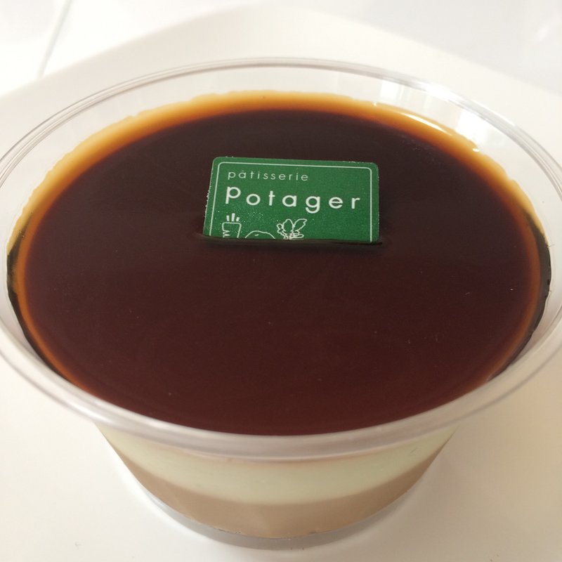 グリーンアスパラのティラミス(パティスリー・ポタジエ （patisserie Potager）)