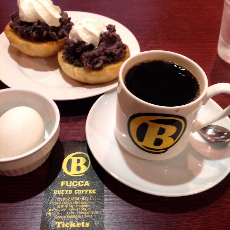 深煎りコーヒーにあんこ付きカイザー(FUCCA )