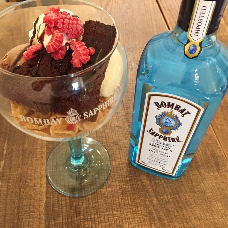 チョコレートパフェ ボンベイサファイアの風味(ルミエール （Lumiere）)