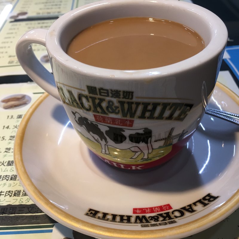 香港式ミルクコーヒー(香港贊記茶餐廳飯田橋店(ホンコンチャンキチャチャンテン))