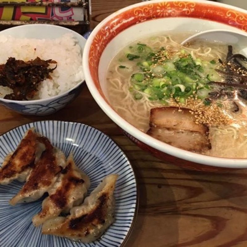 なんと590円でラーメン餃子ご飯のセットが2時半まで（平日）限定100食(めんくいや )