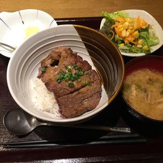 ステーキ定食(和楽)