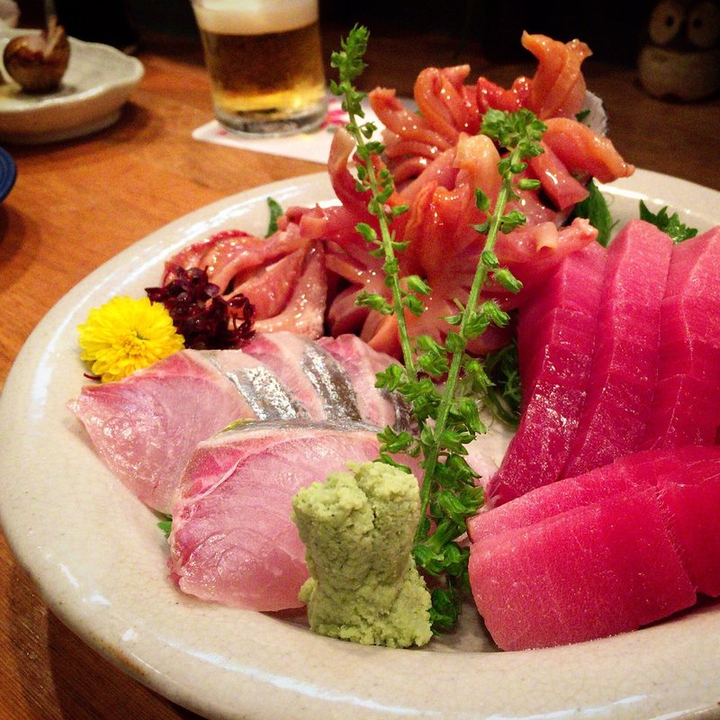 南紀勝浦の鮪、天然のしまあじ、愛知の赤貝(梁)