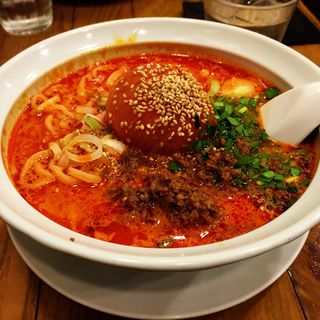 赤いトマト担々麺(蒼龍唐玉堂 吉祥寺店 （ソウリュウトウギョクドウ）)