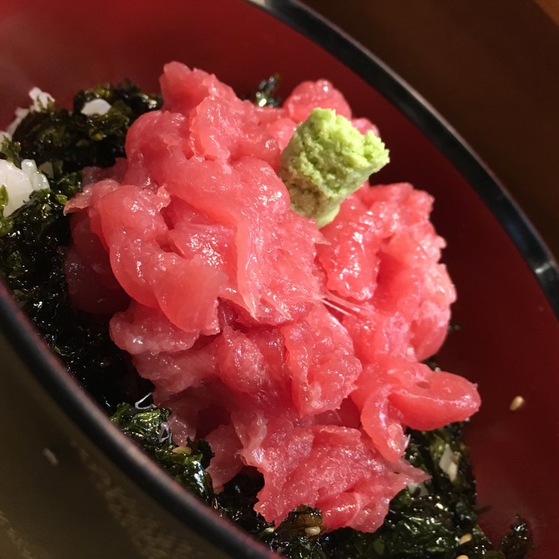 すきみ丼(愛情たっぷり手料理　やきとり・しゃぶしゃぶ　来幸　)