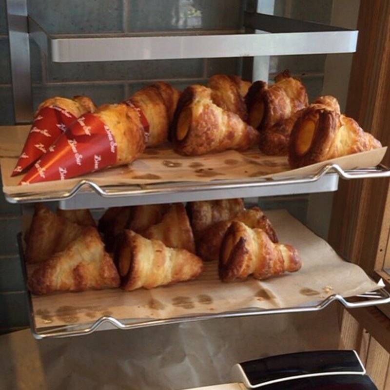 クロワッサンソフトクリーム(ビアンシュール)