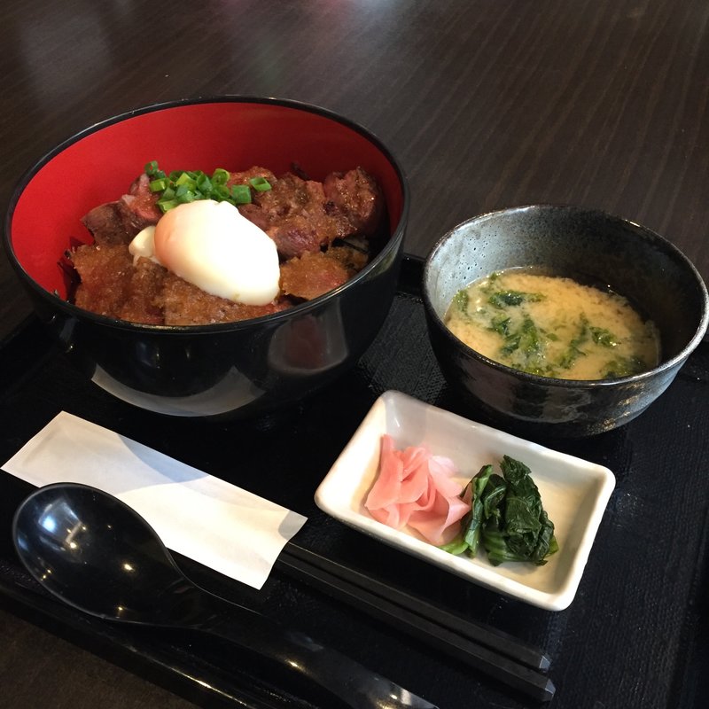 (馬タン牛タン)