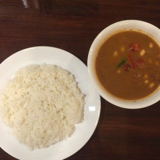 大豆とひよこ豆とトマト(curry草枕)