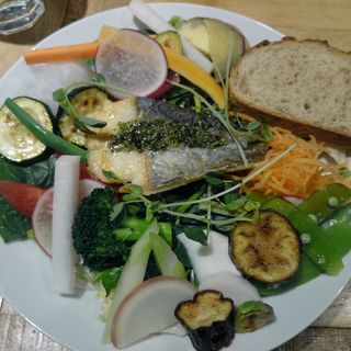 グルメブロガーがおすすめする東京都内で野菜をおいしく食べるランチ