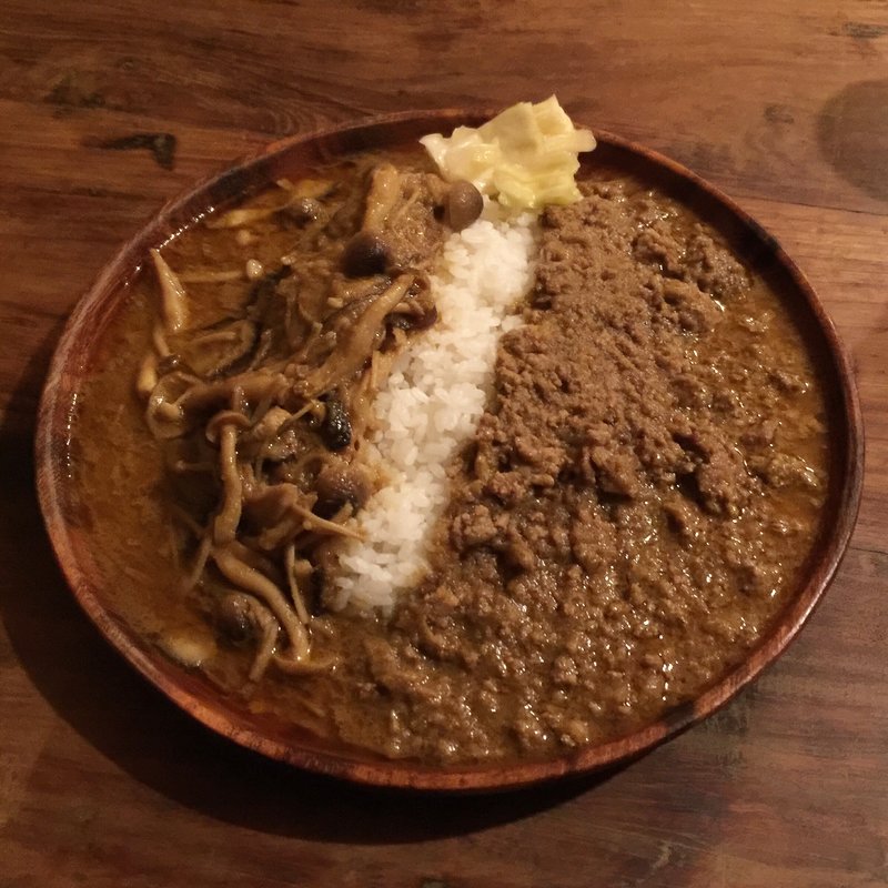 キーマときのこのあいがけカレー(カレーちゃん家 )