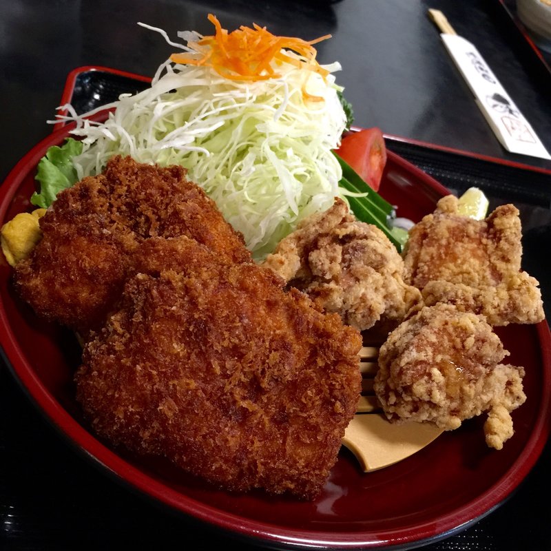 唐揚げと鳥あげ定食(登利平藤岡)