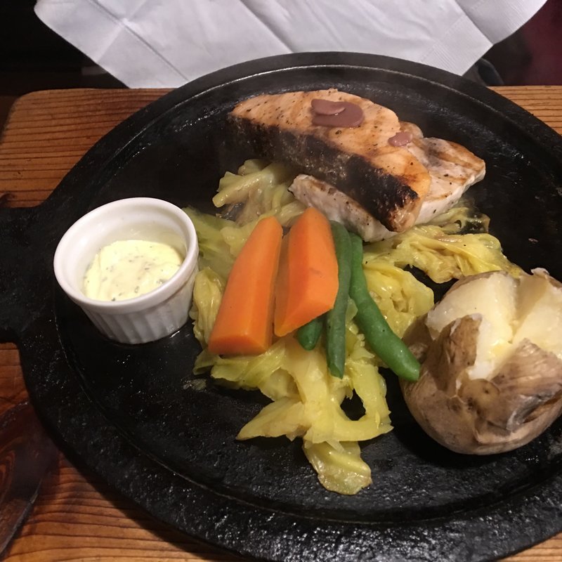 海の幸グリル(サーモンとカジキマグロ)(ジョージ )