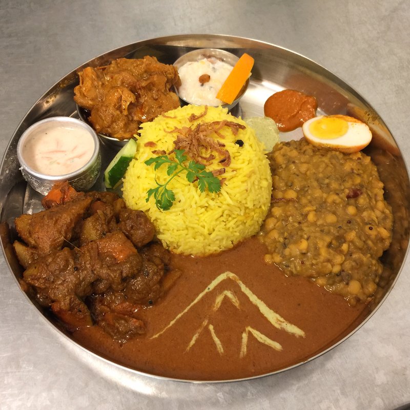 ノン・ベジタリアン・タリーランチ(インド家庭料理 ミレンガ)