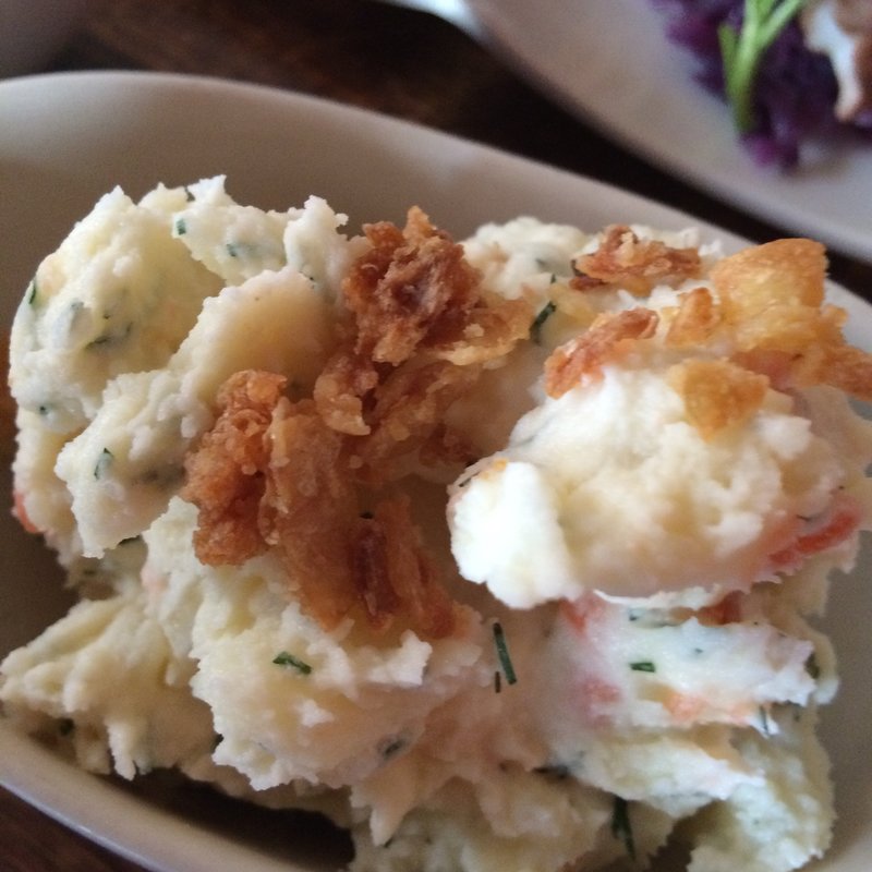 スモークサーモンのアンチョビポテトサラダ(ラブワイン（luvwine）天満本店)