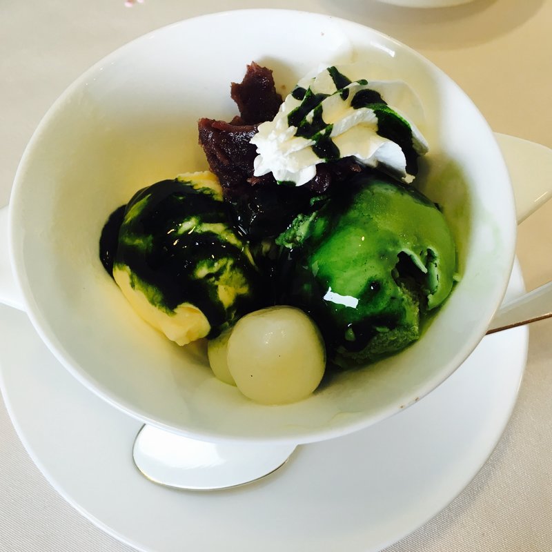 季節のパフェ(ポコ ア ポコ （poco a poco）)