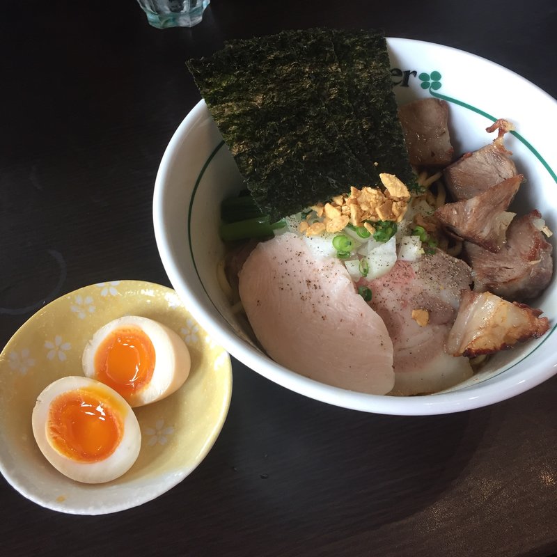 醤油ラーメン(らあめんclover)