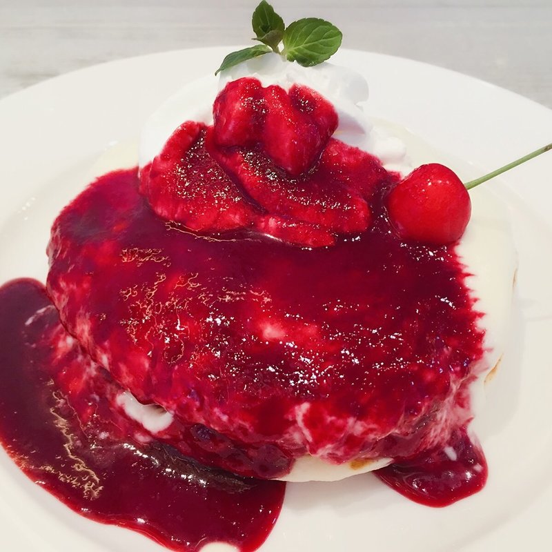 クリームチーズのチェリーのパンケーキ(シナモンズ横浜店)