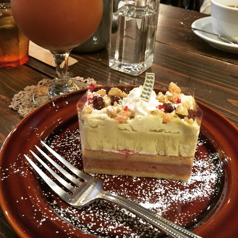 ピスタチオケーキ(カフェグルー)
