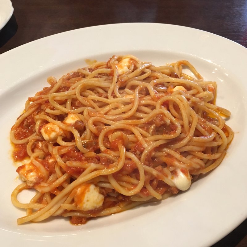 モッツァレラと豚ひき肉の生パスタ(神楽坂 イタリアン)