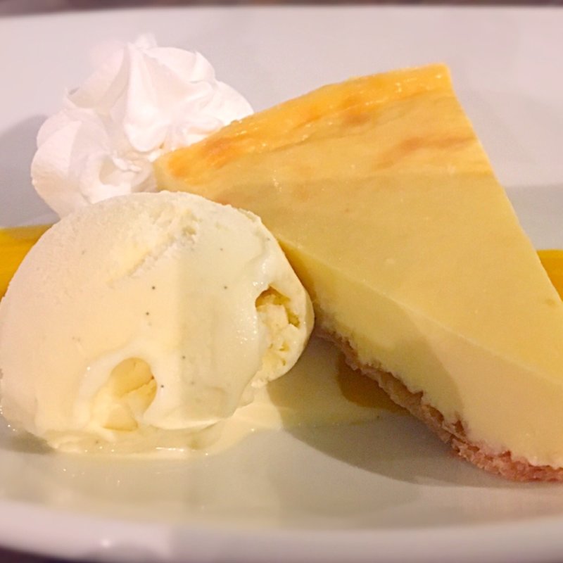 ベイクドチーズケーキ(カフェチラックス)