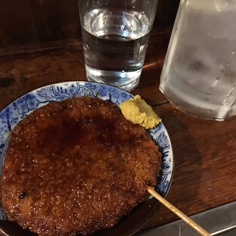 レバフライと焼酎とチェイサー代わりのゴールデンチューハイ(立呑み晩杯屋 大井町)