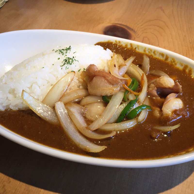 ホルモン野菜炒めカレー(洋風食堂 サンサーラ)