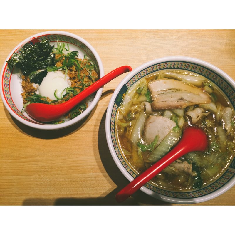 チャーシューそぼろ丼セット(どうとんぼり神座 新宿店)