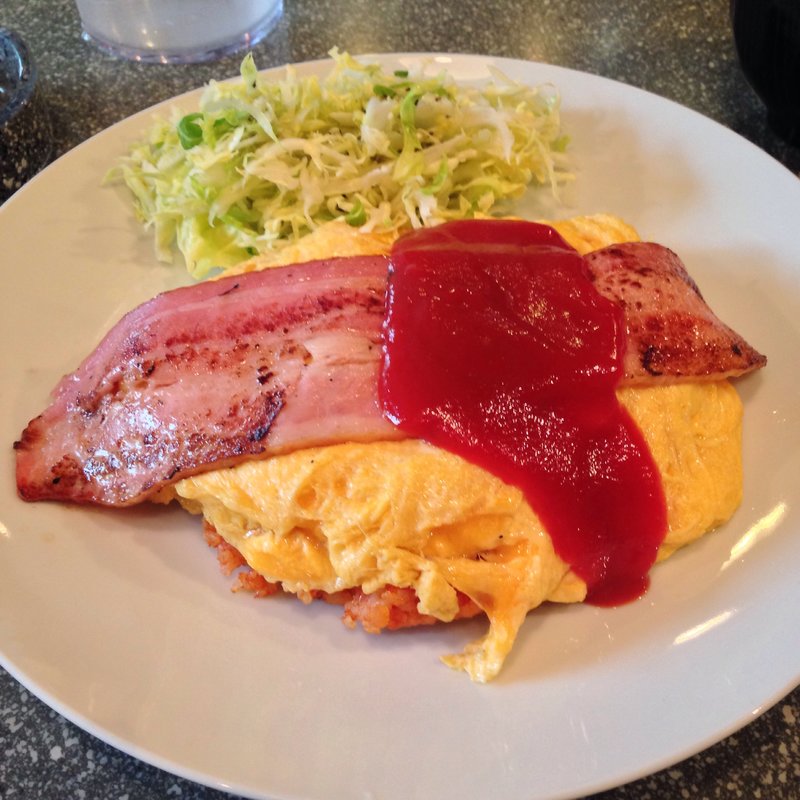 オムライス(神宮前カフェ ベラミ)