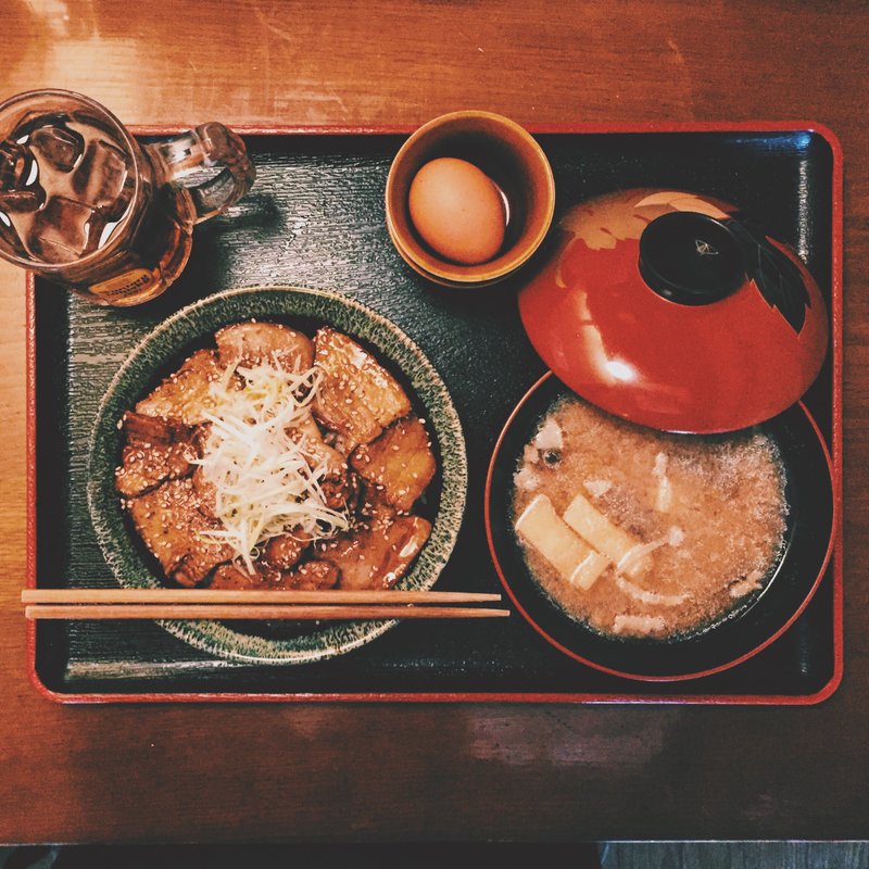 帯広風 豚丼 ＋ 定食変更(我豚 （ワガブタ）)