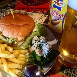 メンチカツサンド(大衆酒場ロック屋)