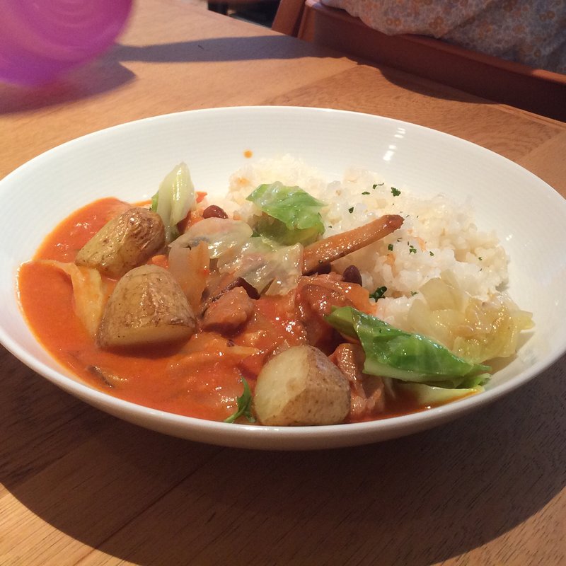 鶏肉のトマト煮込みライス(ザ プレイス コウベ （THE PLACE KOBE）)