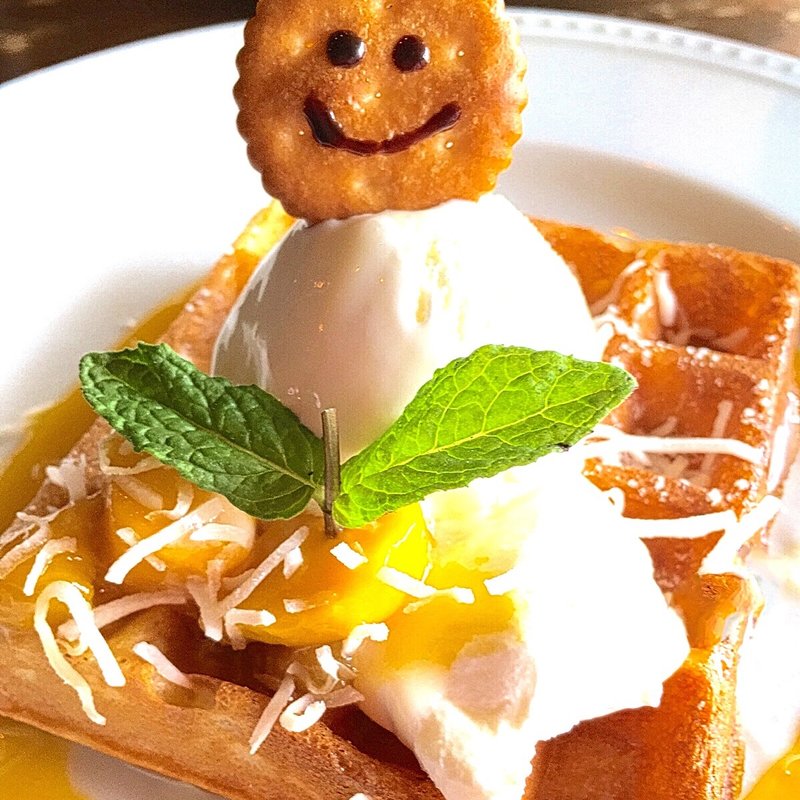 【焼きたてワッフル】(オールド ソーコ （Owl de soco）)