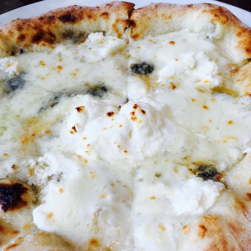 Sette formaggi(イゾラスメラルダ 丸ビル)