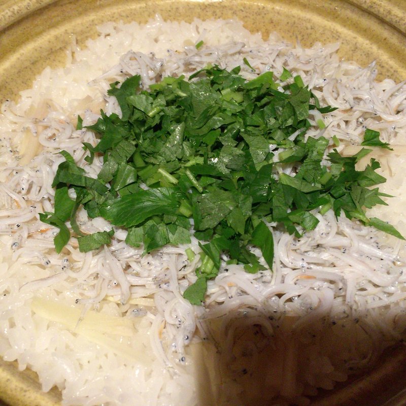ランチコースのシラスの炊き込み御飯(明日香・本店)
