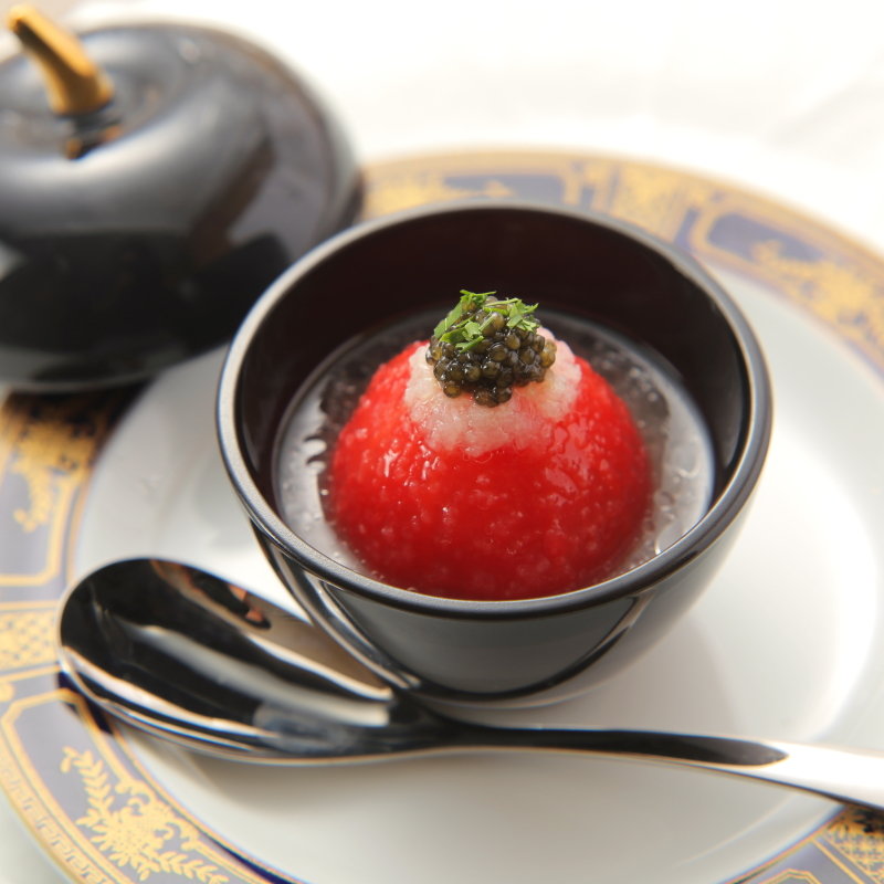 トマトの煮付け　キャビア(ヌーベル ビゼ)