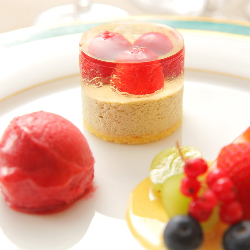 苺のデザート(ヌーベル ビゼ)