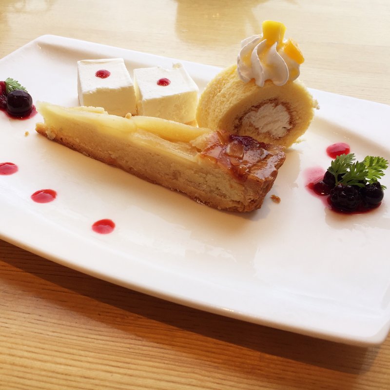 3種のミニケーキセット(JAL PLAZA福岡空港 国内出発ロビー店)