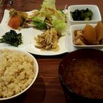 六菜彩プレートランチ(ナチュラ)